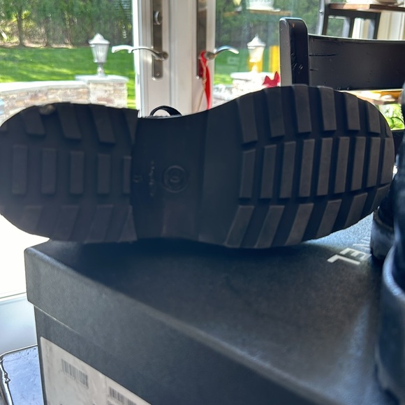 CHANEL short boots - Picture 5 of 8